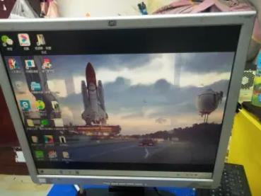 转让显示器 惠普19寸液晶显示器